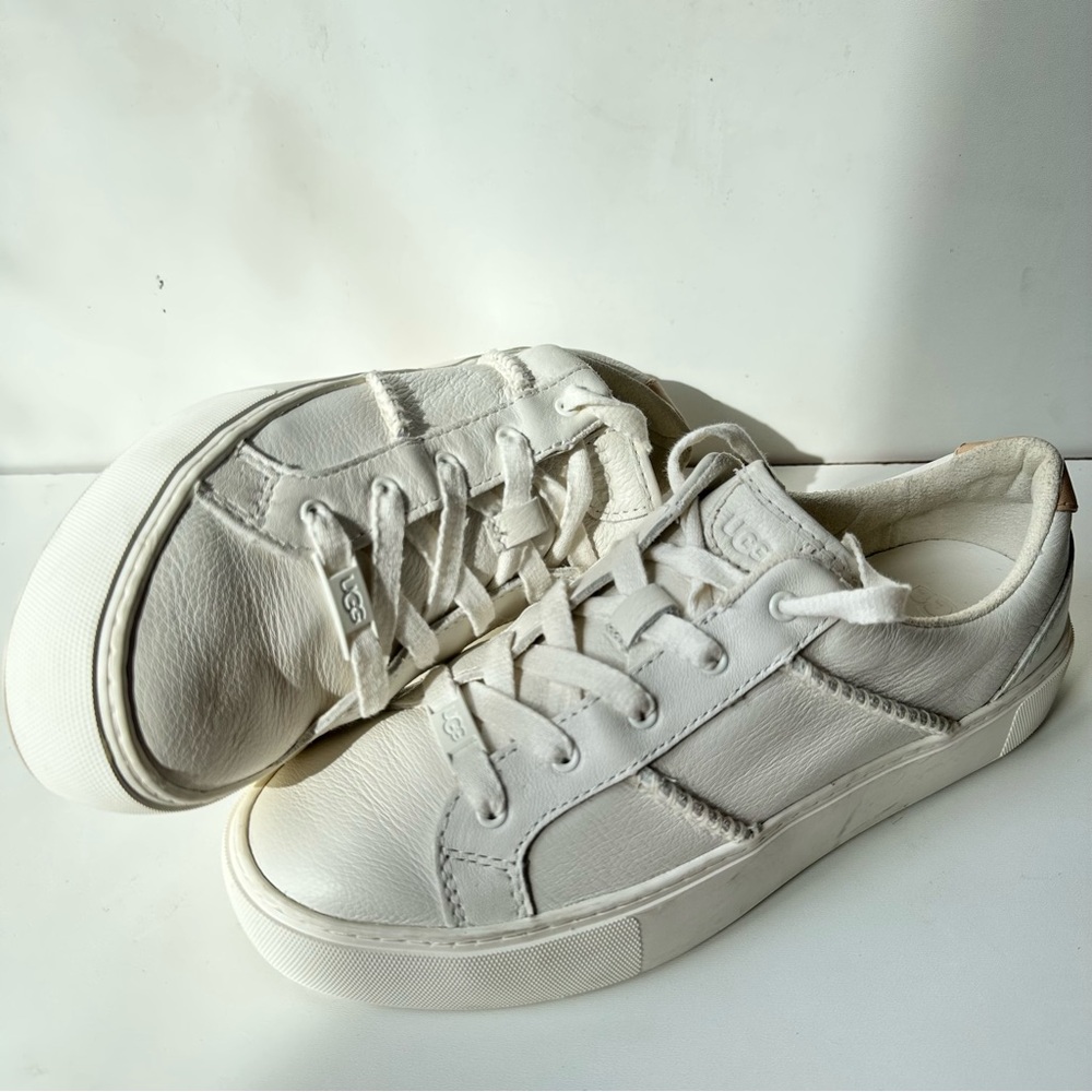 UGG Dinale Coconut milk Leather Women’s sneakers Size 8
